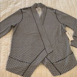 Chico’s Zenergy 3 reversible cardigan striped dots